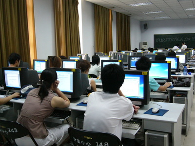 煉實(shí)踐技能，育綜合素養(yǎng) 軟件學(xué)院05級學(xué)生第二學(xué)期實(shí)訓(xùn)周全面啟動